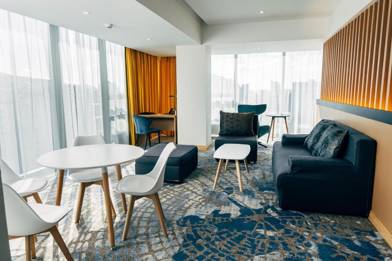 Millennium Plaza Hotel & Mall אולן בטור מראה חיצוני תמונה