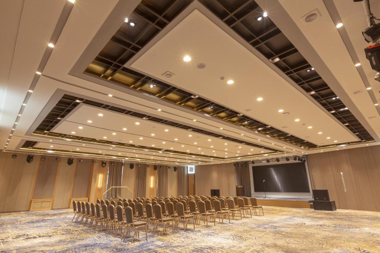 Millennium Plaza Hotel & Mall אולן בטור מראה חיצוני תמונה