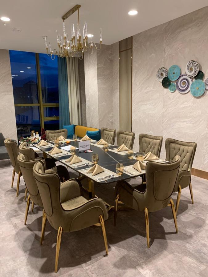 Millennium Plaza Hotel & Mall אולן בטור מראה חיצוני תמונה