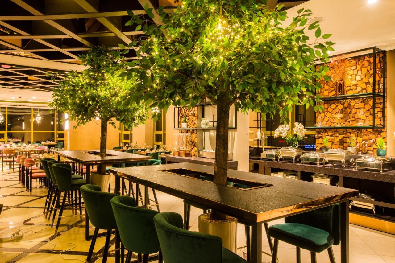 Millennium Plaza Hotel & Mall אולן בטור מראה חיצוני תמונה